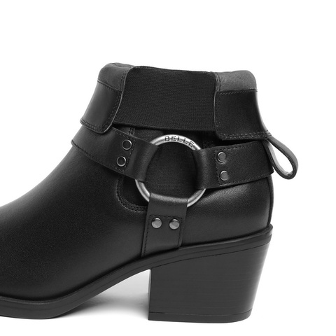百丽小众切尔西靴女2023冬新商场同款牛皮革粗跟方头短靴BBJ64DZ3