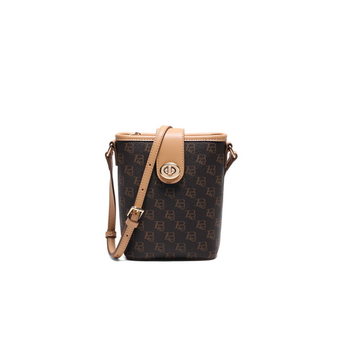 百丽包包女2023秋季新款复古休闲单肩斜挎水桶包X9188CX3