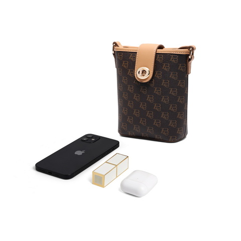 百丽包包女2023秋季新款复古休闲单肩斜挎水桶包X9188CX3