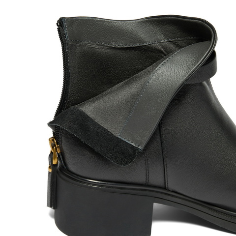 百丽粗跟短筒时装靴女2024冬新商场同款真皮时尚舒适短靴B8L1DDD4