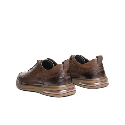 百丽打孔透气休闲健步鞋男2025夏季舒适潮搭户外运动板鞋A1953BM4