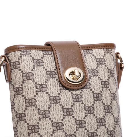 百丽包包女2023秋季新款复古休闲单肩斜挎水桶包X9188CX3