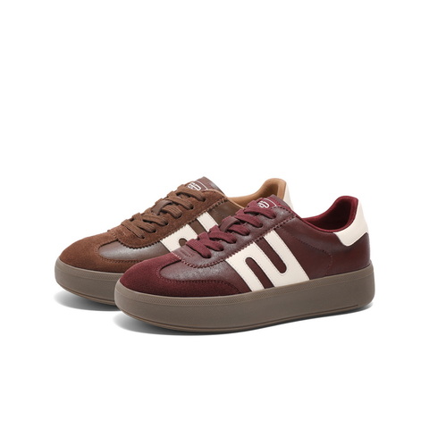 百丽休闲舒适德训鞋女2025春新商场同款时尚百搭板鞋D3A1DAM5