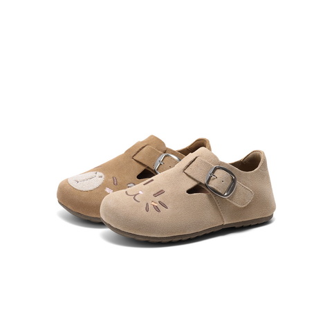 百丽休闲舒适吐司鞋女2025春新商场同款可爱透气儿童板鞋84029A85