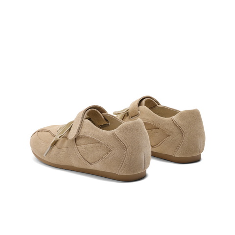 百丽休闲舒适德训鞋女2025春新质感时尚百搭板鞋D4C1DAA5