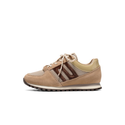 百丽时尚拼色阿甘德训鞋女2025春新商场同款舒适板鞋Y2958A85