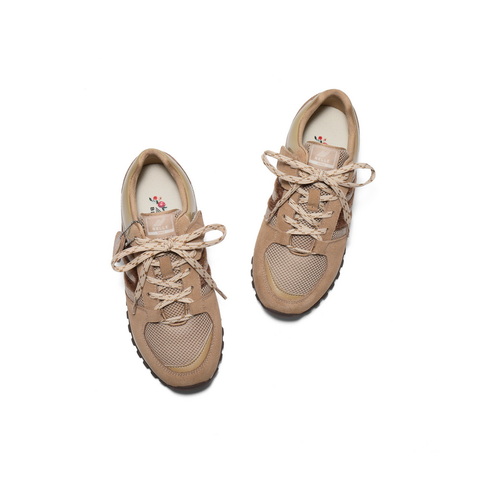 百丽时尚拼色阿甘德训鞋女2025春新商场同款舒适板鞋Y2958A85