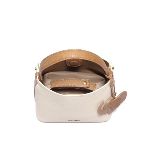 百丽包包女2025春商场同款休闲小飞象单肩斜挎手提水桶包X7260AX5