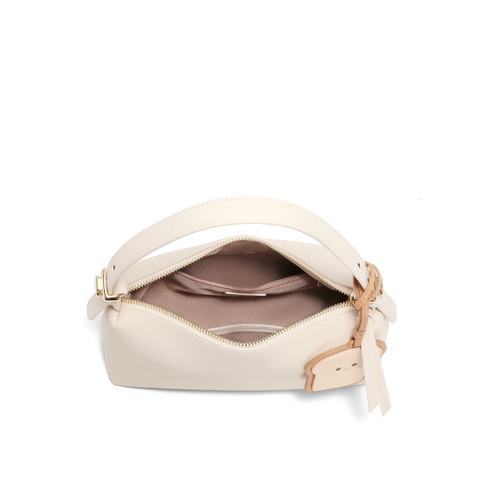 百丽包包女2025春商场同款爆火吐司枕头包单肩斜挎小方包7986BAX5