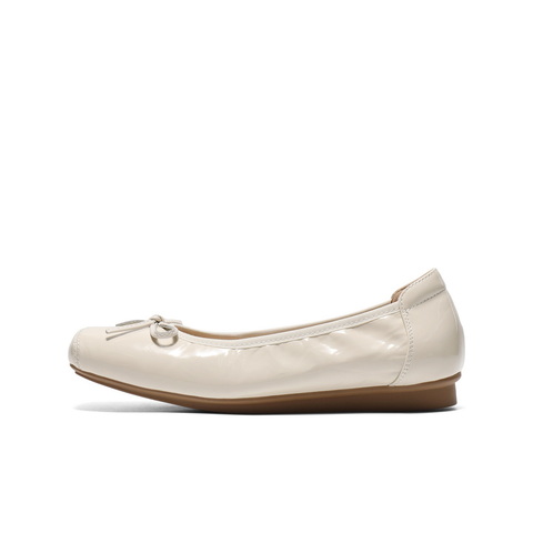 百丽气质平跟单鞋女2025春新商场同款真皮舒适浅口单鞋B3W2DAQ5