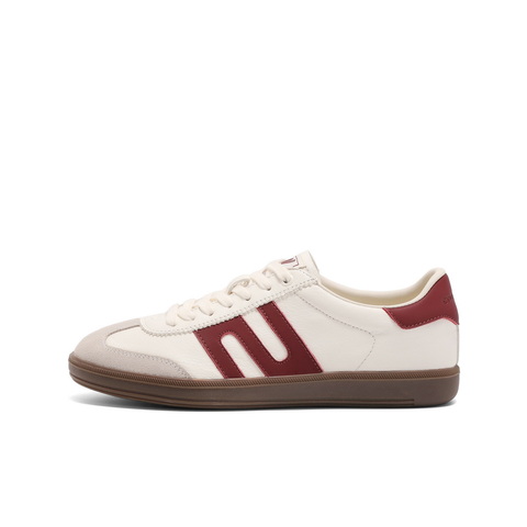 百丽跑道家族德训鞋女2025春新时尚舒适软底板鞋C1H3DAM5