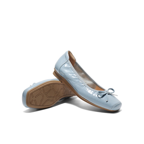 百丽气质平跟单鞋女2025春新商场同款真皮舒适浅口单鞋B3W2DAQ5