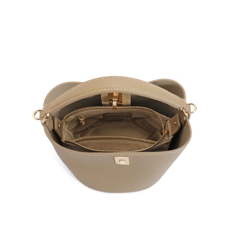 百丽包包女2024新商场同款通勤杏仁包单肩斜挎手提水桶包BL766AX5