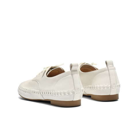 百丽小众时尚牛津鞋女2025秋新商场同款真皮薄底单鞋E2A1DCM5