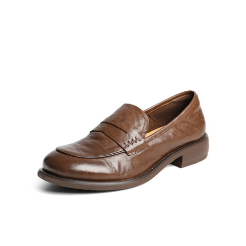 百丽复古褶皱乐福鞋女2025秋新真皮通勤平跟便士乐福鞋B2693CA5