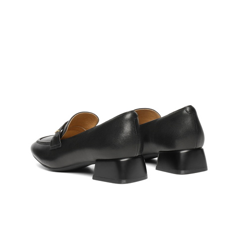 百丽气质通勤乐福鞋女2025秋新真皮舒适质感单鞋B2846CM5