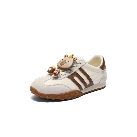 百丽百搭跑道德训鞋女童2025秋新商场同款舒适运动休闲鞋60720C85