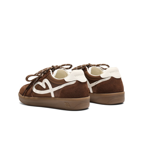 百丽时尚撞色爱心德训鞋女2025秋新内增高运动休闲鞋B2873CM5