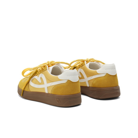 百丽时尚撞色爱心德训鞋女2025秋新内增高运动休闲鞋B2873CM5