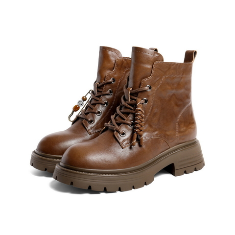 百丽复古质感抓皱面马丁靴女2025冬新商场同款真皮短靴E4W1DDD5