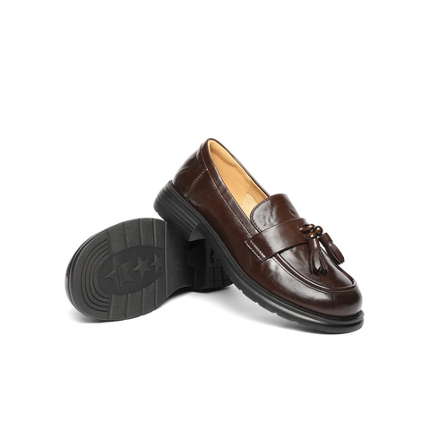 百丽复古抓皱面乐福鞋女2025秋新舒适通勤流苏便士乐福B2788CA5