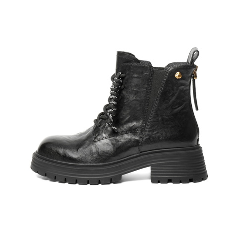 百丽复古抓皱马丁靴女2025冬新商场同款真皮休闲短靴E8D1DDD5