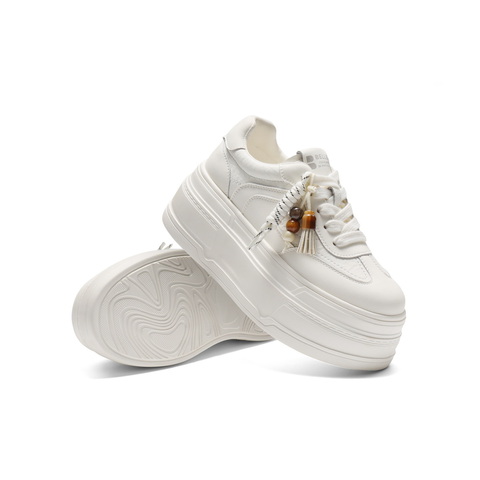 百丽时尚串珠挂饰小白鞋女2025秋新厚底增高百搭休闲板鞋B2905CM5