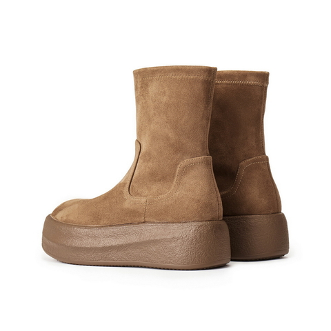 百丽简约复古绒面感弹力靴女2025冬新厚底增高弹力短靴B2821DZ5