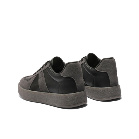 百丽潮搭休闲小白鞋男鞋2025冬新复古运动德训鞋撞色板鞋A2223DM5