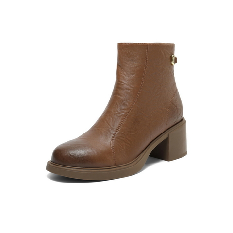 百丽复古褶皱面时装靴女2025冬新真皮气质高跟通勤短靴B2823DD5