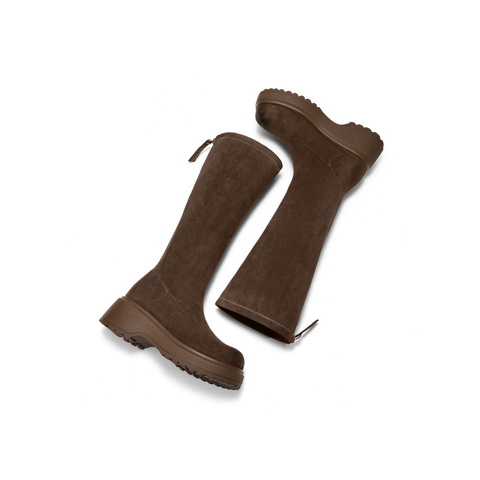 百丽复古简约绒面弹力靴女2025冬新粗跟增高弹力高靴B2860DG5