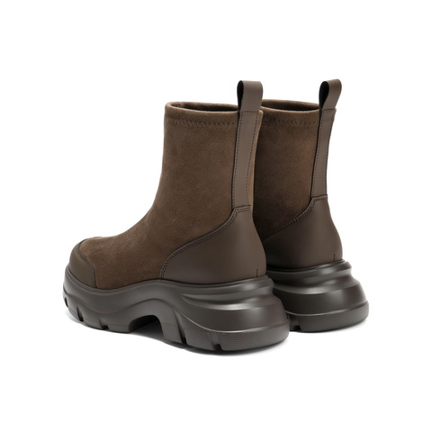 百丽厚底增高弹力靴女25冬新复古绒面防撞头弹力短靴E4V2DDZ5