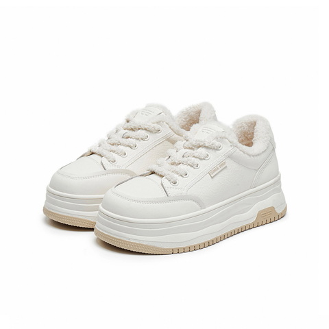 百丽简约百搭高帮鞋女2025冬新商场同款厚底加绒休闲板鞋E6R1DDM5