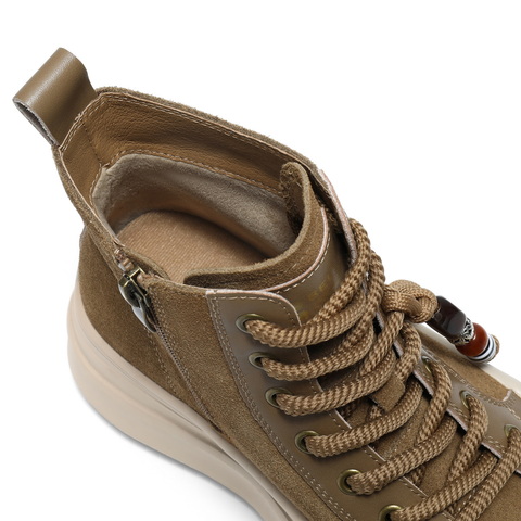 百丽时尚串珠高帮休闲鞋女2025冬新厚底增高百搭休闲板鞋B3011DD5