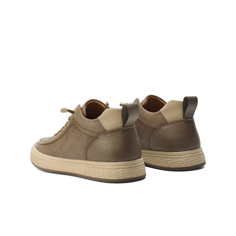 百丽时尚休闲高帮板鞋男鞋2025新冬牛皮革印花工装鞋加绒A2188DM5