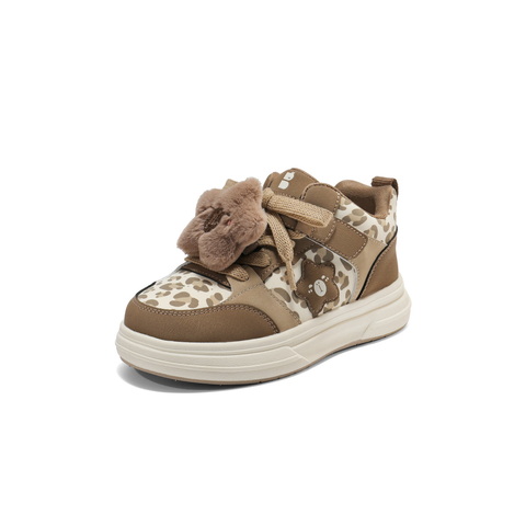 百丽撞色星星板鞋女童2025冬新商场同款舒适休闲鞋25670D85