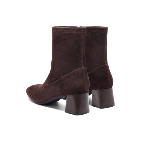 百丽简约气质时装靴女2025冬新真皮优雅高跟通勤短靴B2944DZ5