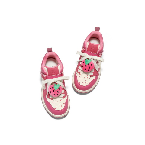 百丽时尚撞色高帮板鞋女童2025冬新商场同款绒毛球休闲鞋82130D85