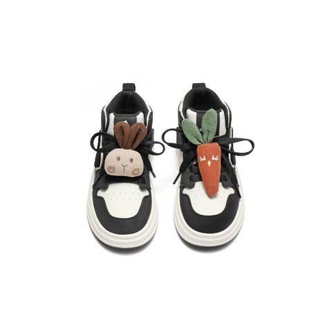 百丽撞色高帮板鞋女童2025冬新商场同款卡通饰扣休闲鞋V5118D85