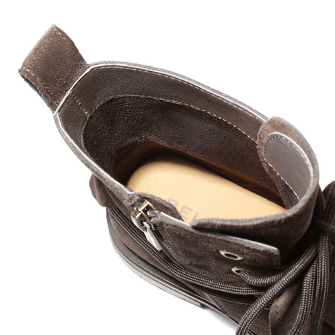 百丽复古鞋头擦色马丁靴女2025冬新厚底增高休闲绑带短靴B2912DD5