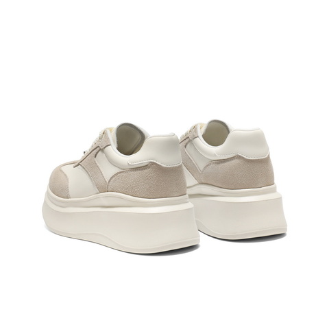 百丽时尚撞色百搭板鞋女2025秋新厚底增高休闲鞋B2756CM5