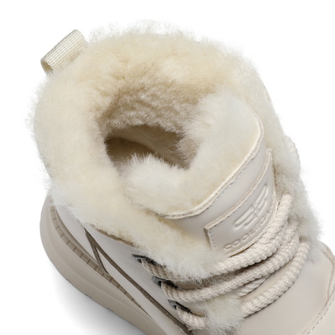 百丽复古时尚魔术贴雪地靴女2025冬新厚底加毛保暖东北靴B2957DD5