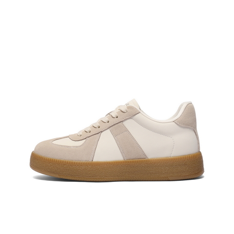 百丽潮搭休闲小白鞋男鞋2026春新复古运动德训鞋撞色板鞋A2223AM6