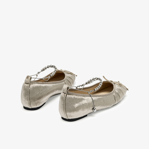 73hours女鞋秀场笔记2025秋季新品圆头平底纯色平跟单鞋