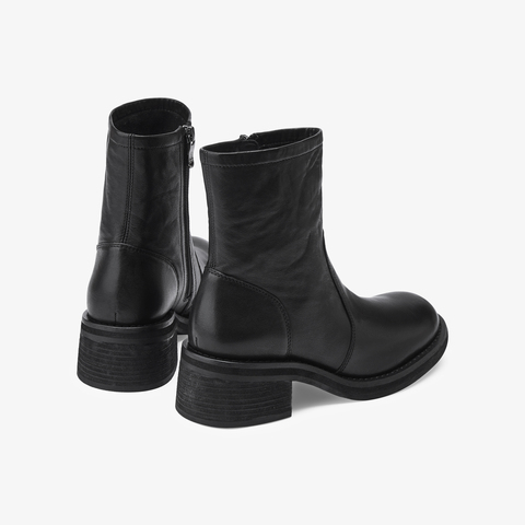 73hours女鞋电影画面2025冬季圆头纯色方跟切尔西靴