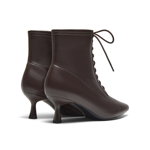 真美诗2024冬季新款细腻羊皮优雅尖头高跟绑带时装靴女YVA46DD4