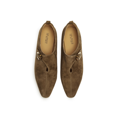 真美诗2025年秋季新款优雅老钱风虎眼石针扣羊绒单鞋69797CM5