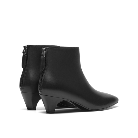 真美诗2025年冬季新款低调雅致纯色羊皮革时装女靴S345PDD5