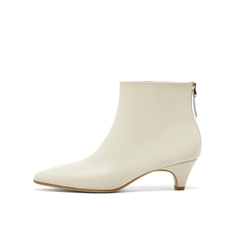 真美诗2025年冬季新款低调雅致纯色羊皮革时装女靴S345PDD5