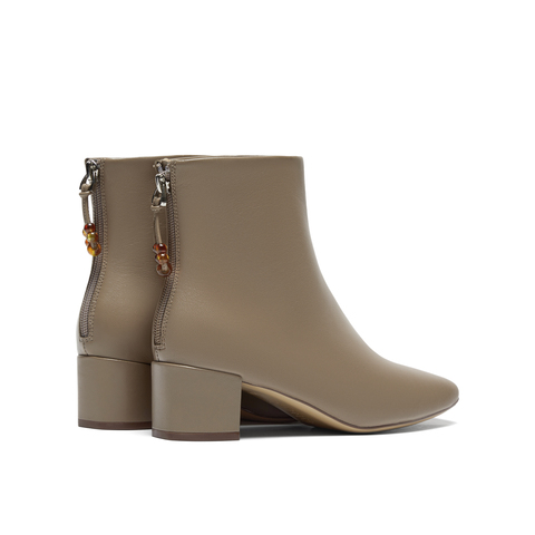 真美诗2025年冬季新款舒适软糯简约纯色羊皮革时装靴871L1DD5